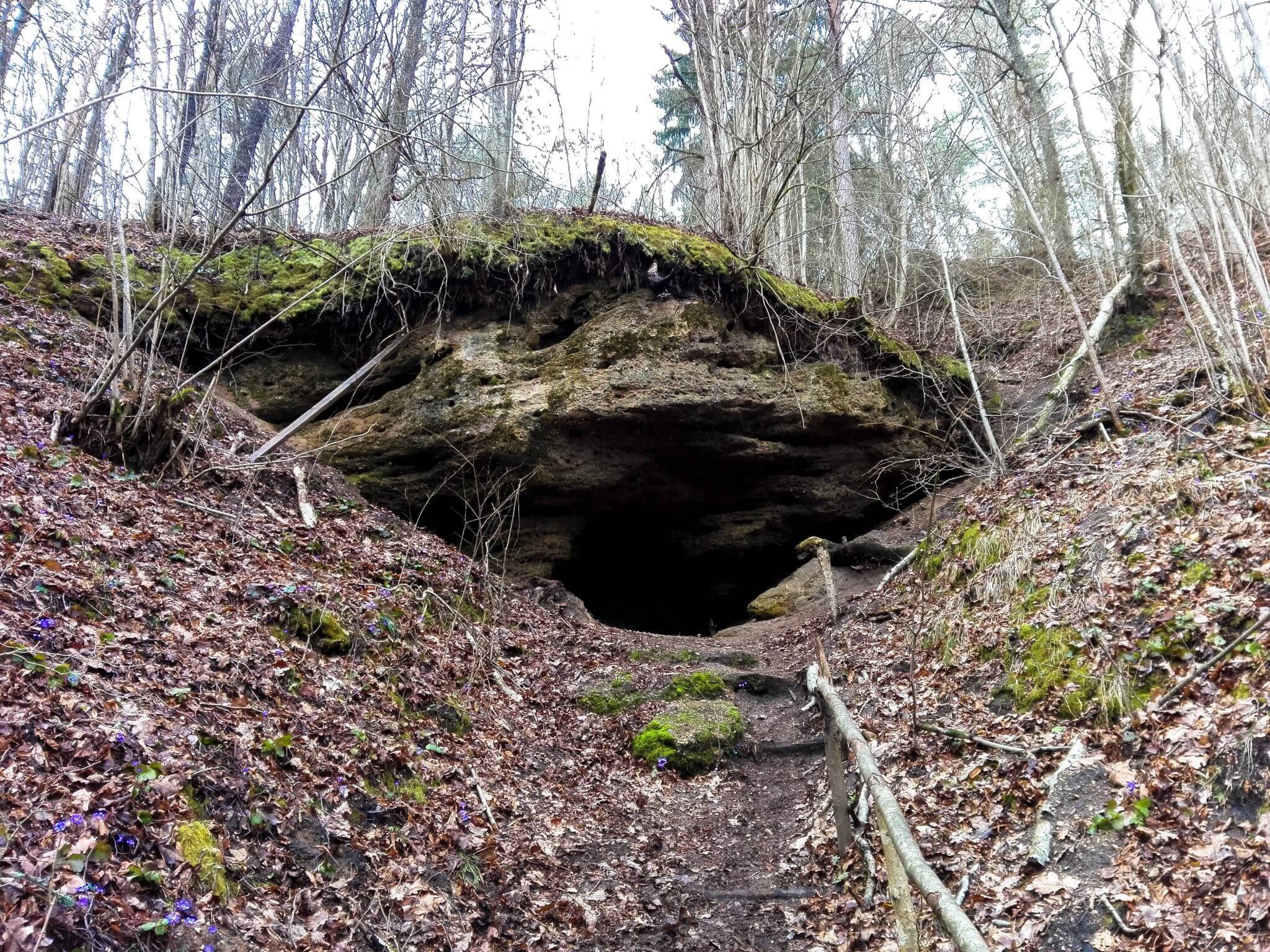 crying cave lithuania