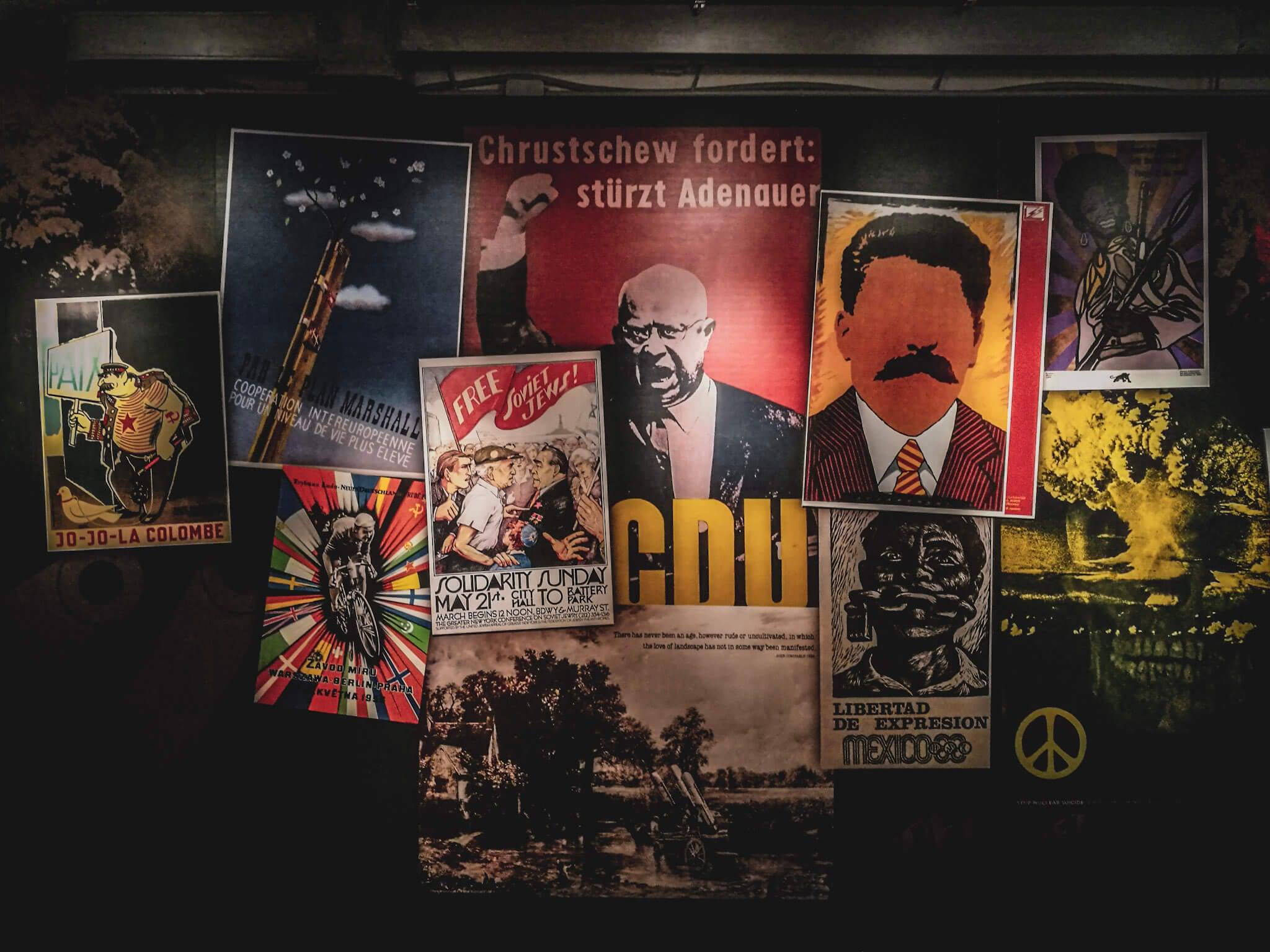 cold war propaganda
