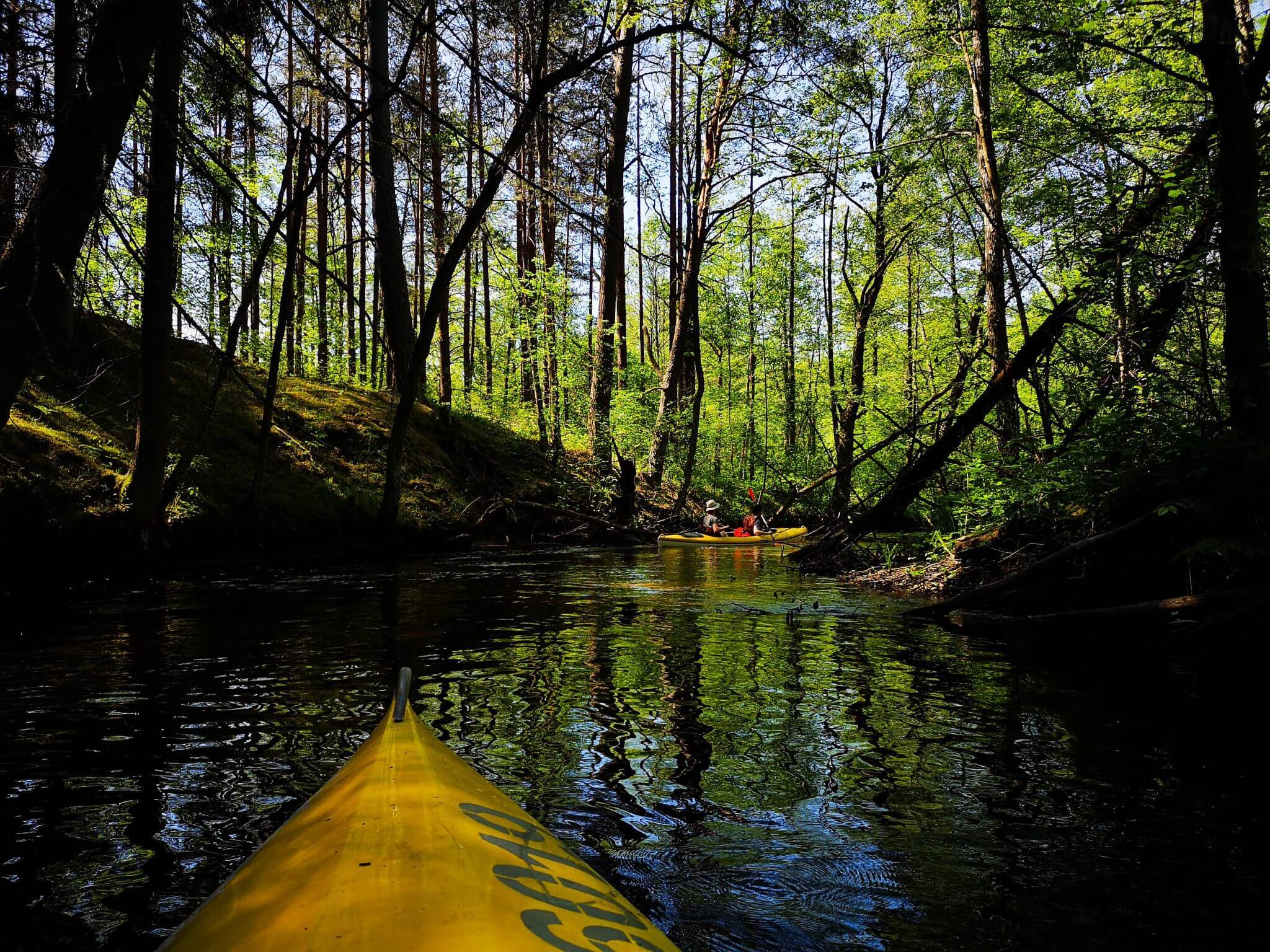 catching kayak in river buka