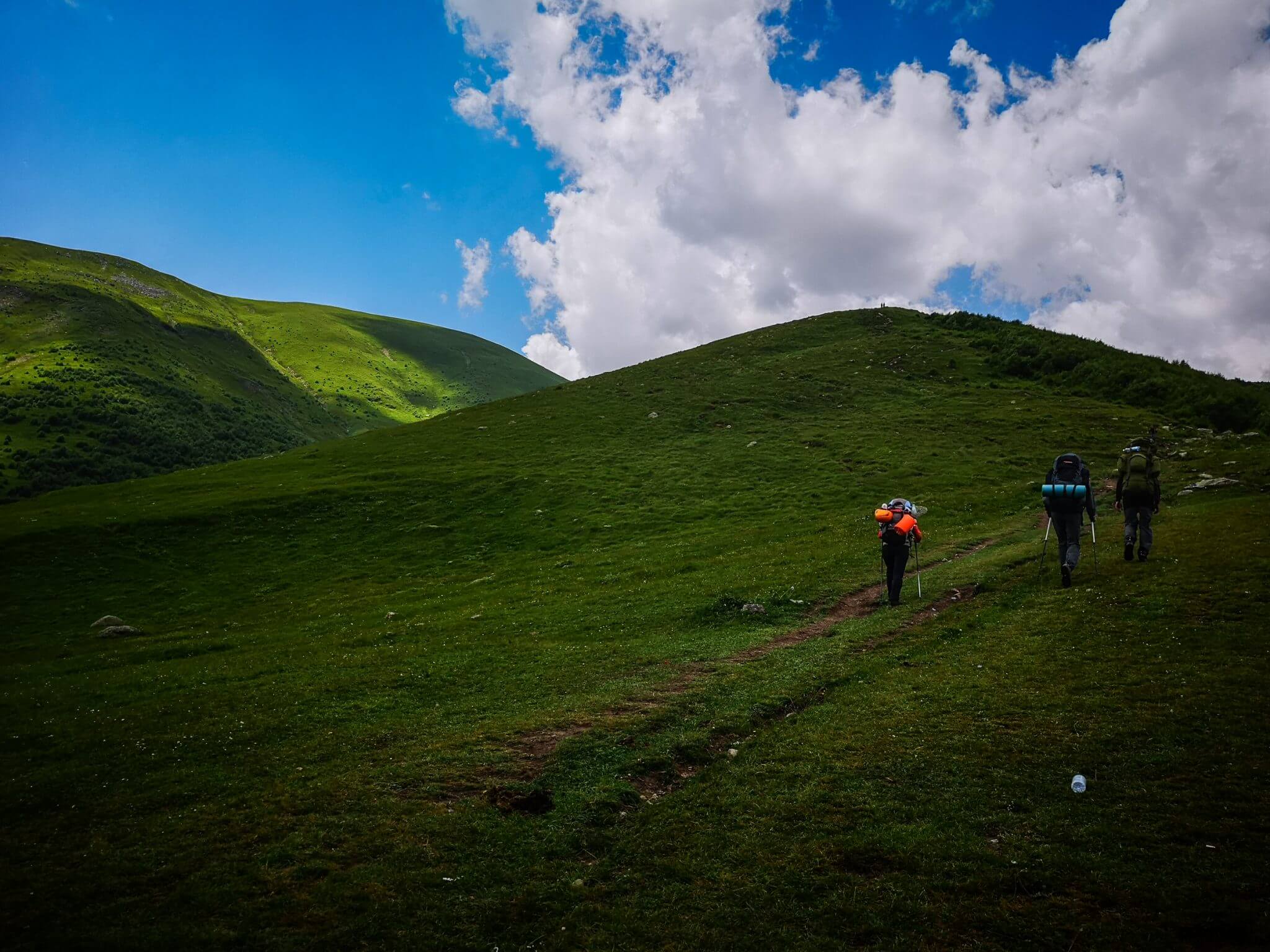 climbers strat their journey to mountains