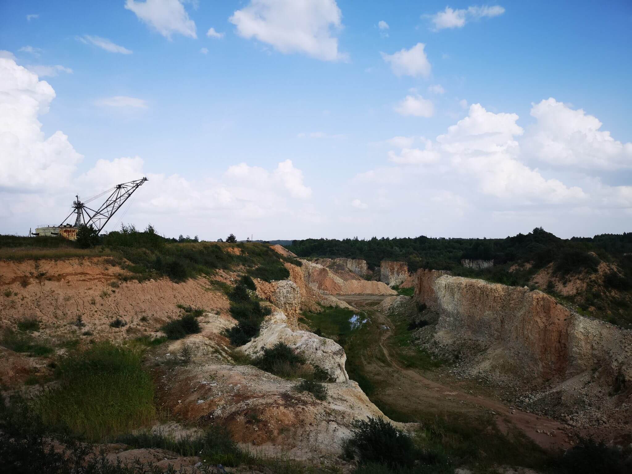 limestone quarry giant excavator