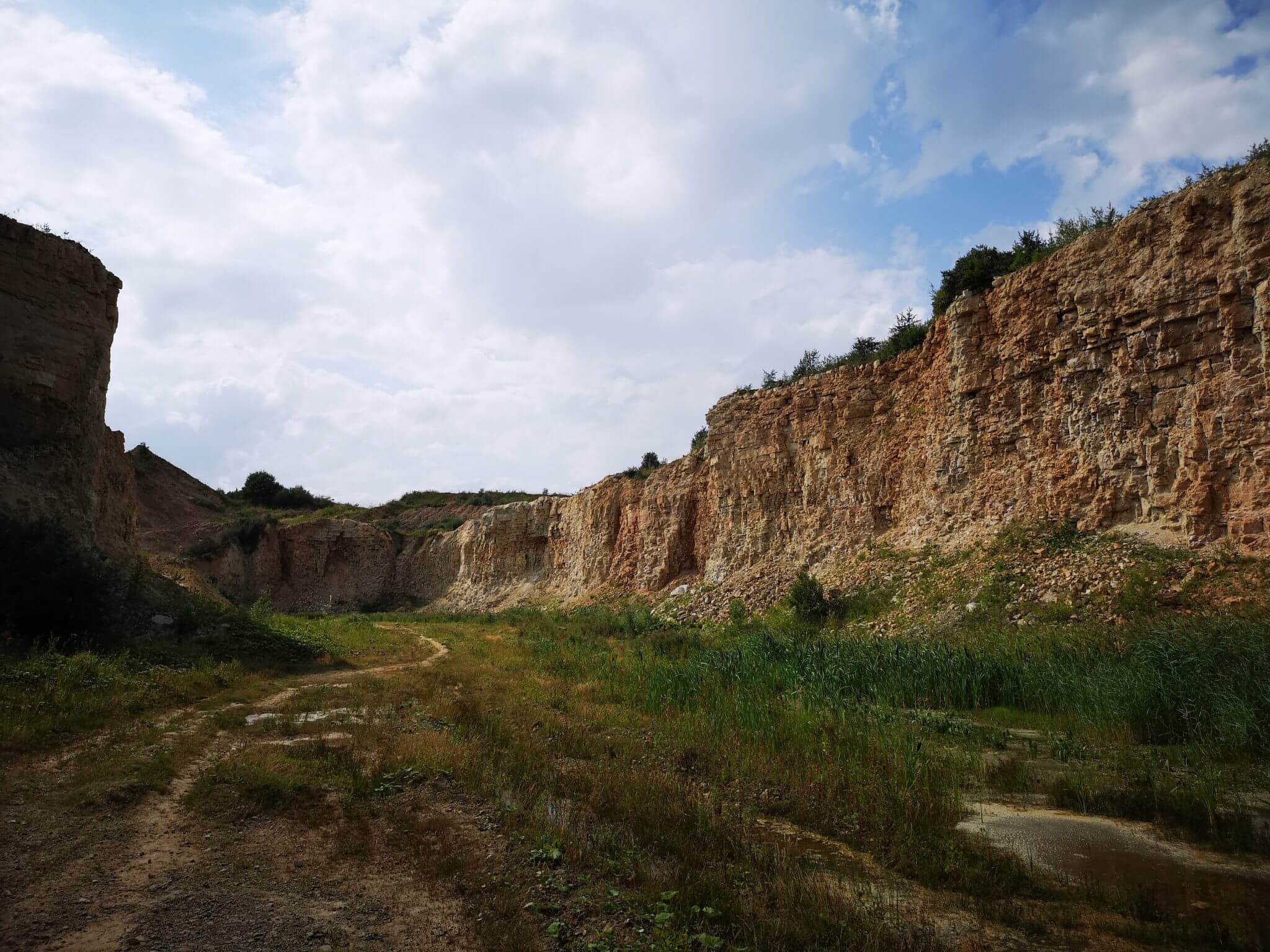 menciu limestone pits