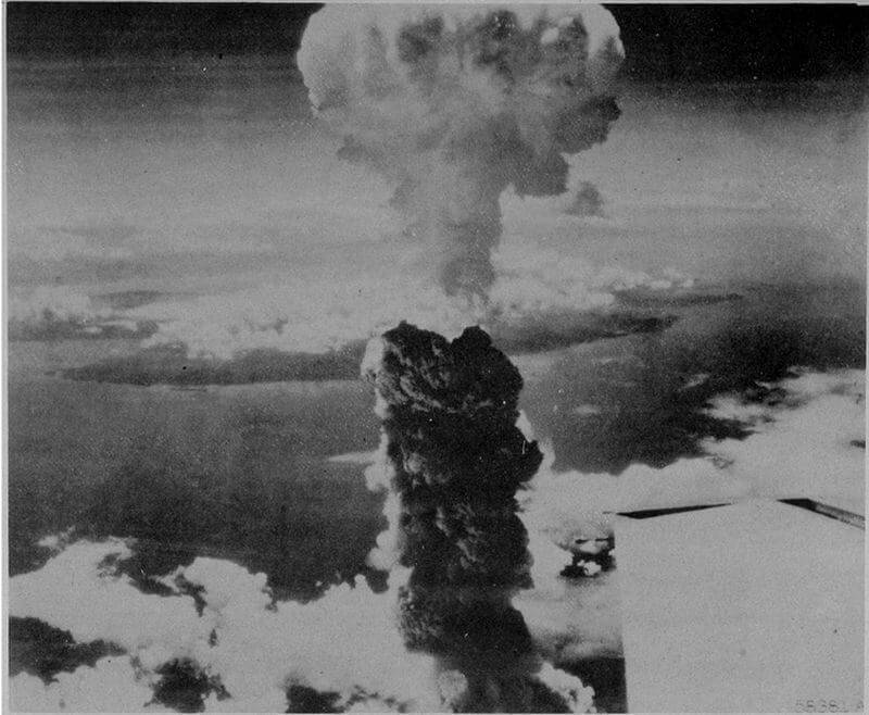Hiroshima bombing mushroom cloud
