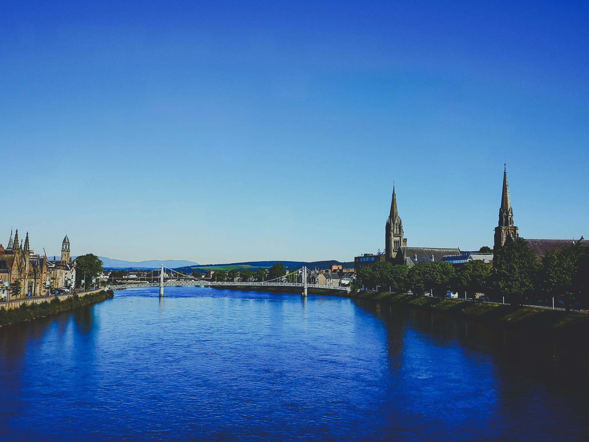   Greig Street Bridge in Inverness during a nice summer day, Scotland. Photo by Alis Monte [CC BY-SA 4.0], via Connecting the Dots