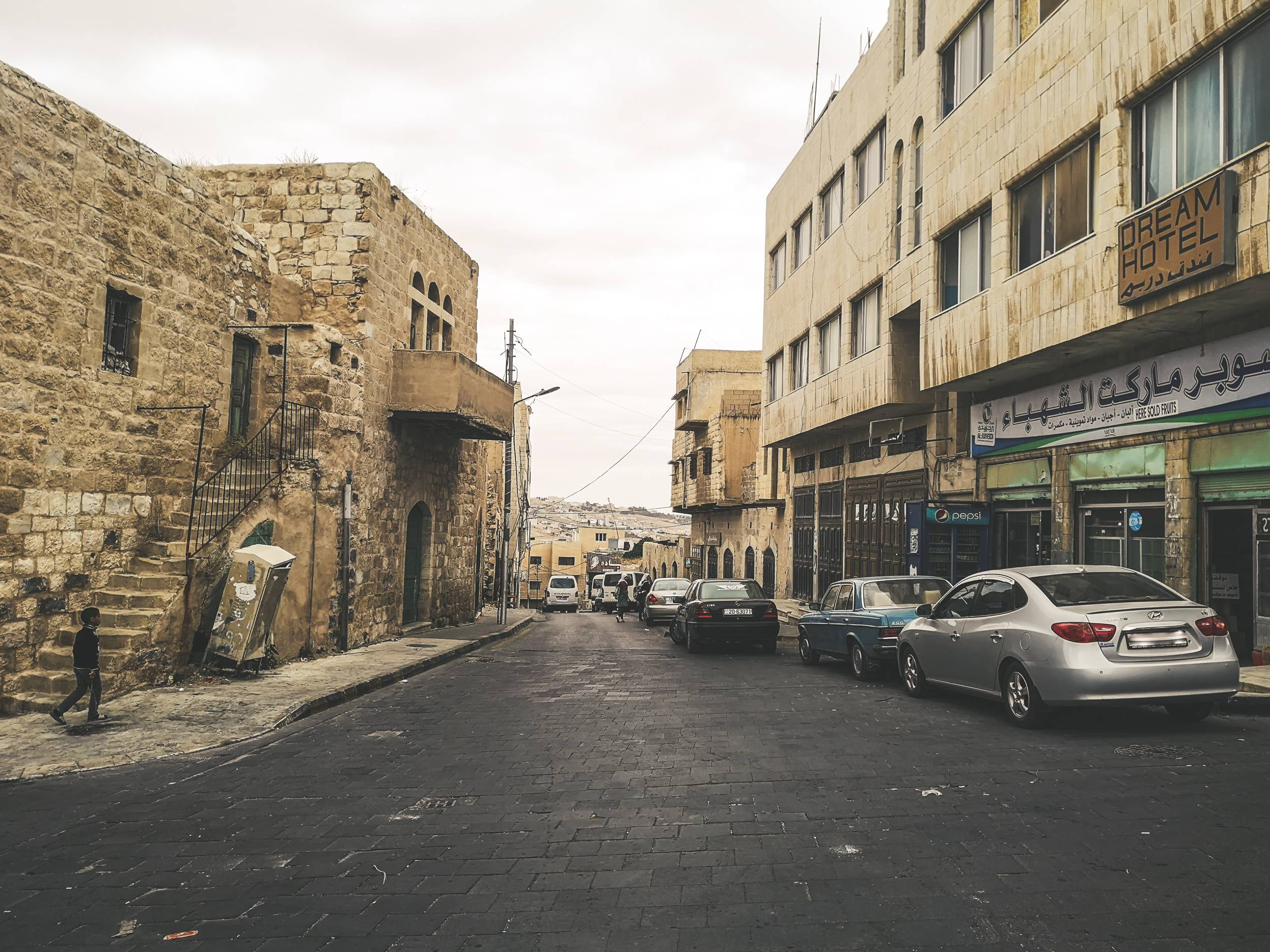 Free parking spots 50m away from al-Karak Castle, Jordan