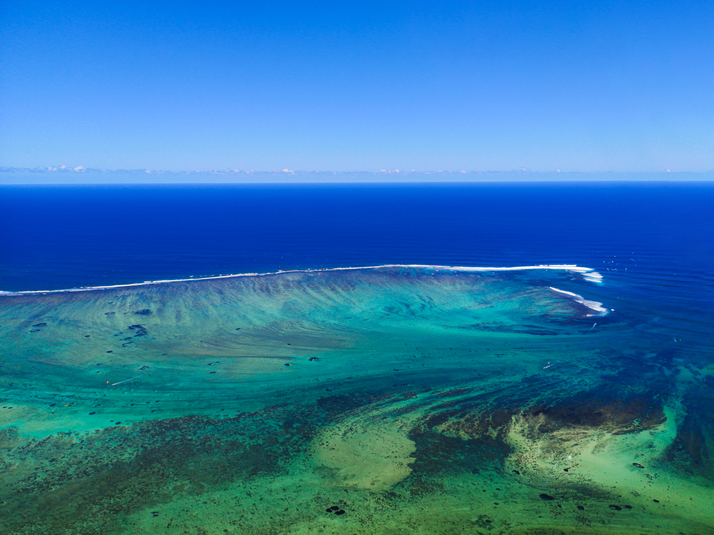 Mauritius underwater sand waterfall 2